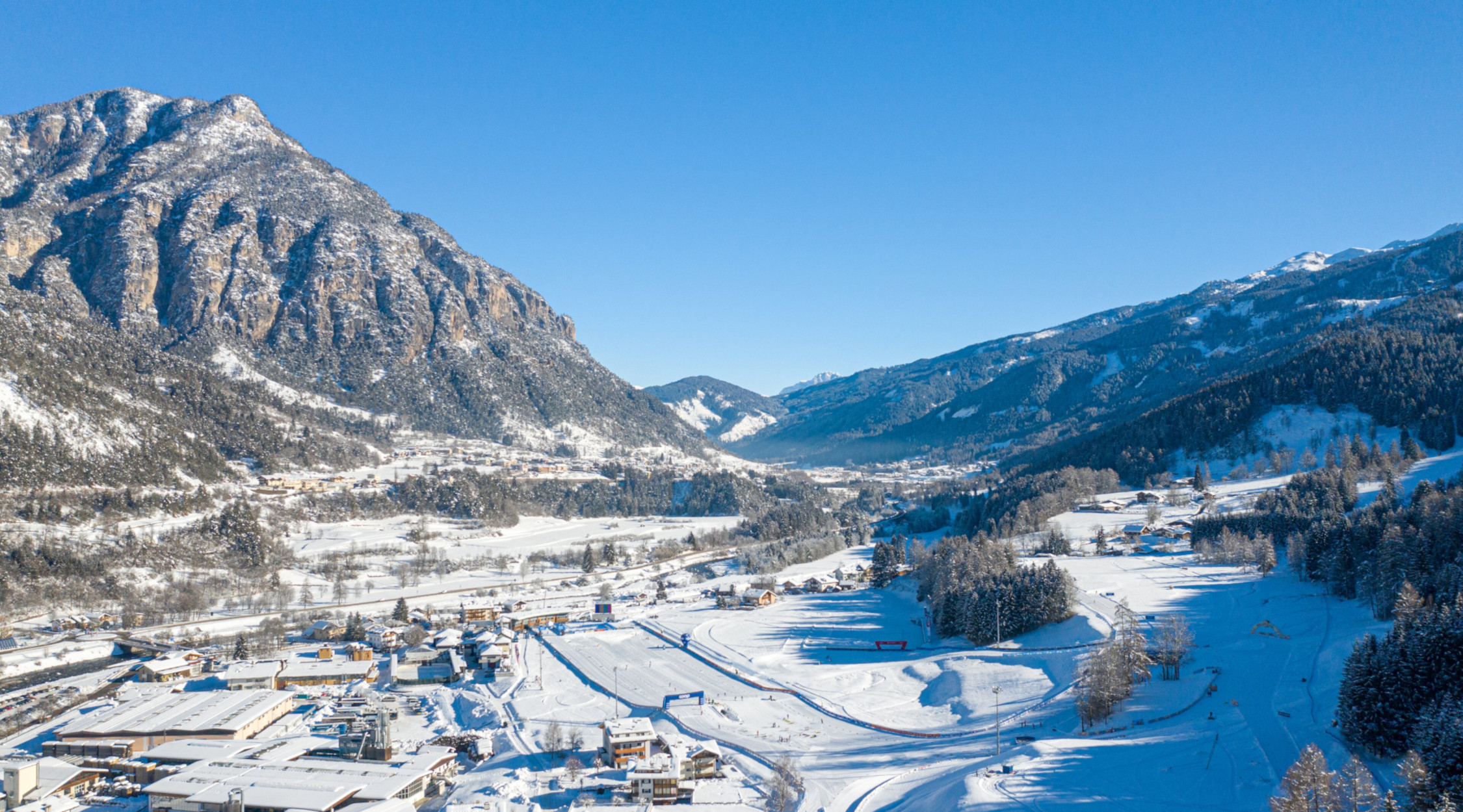 Arrivo della fiamma olimpica in fal di fiemme - la trentina