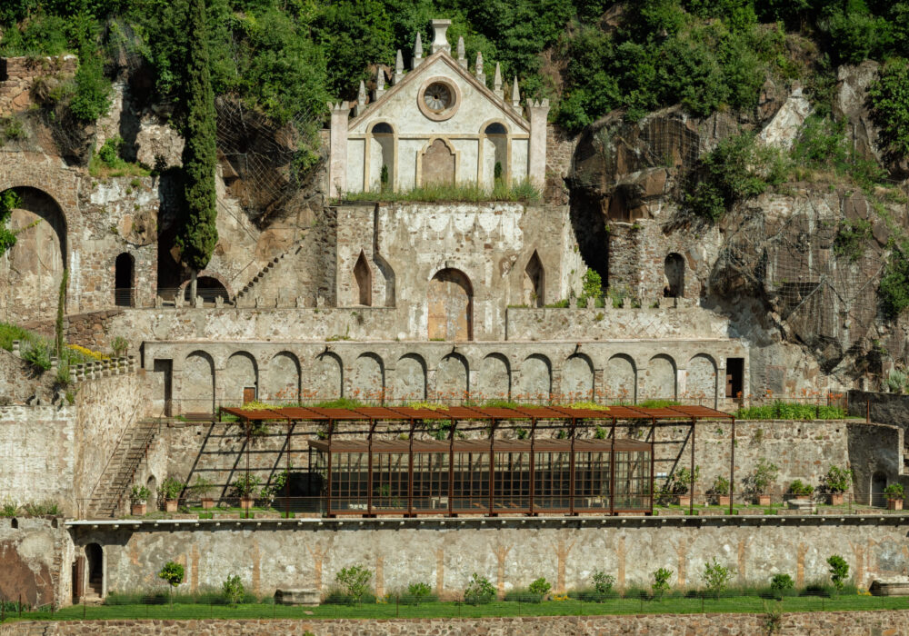Il Giardino dei Ciucioi: un originale tesoro architettonico e botanico nel cuore di Lavis